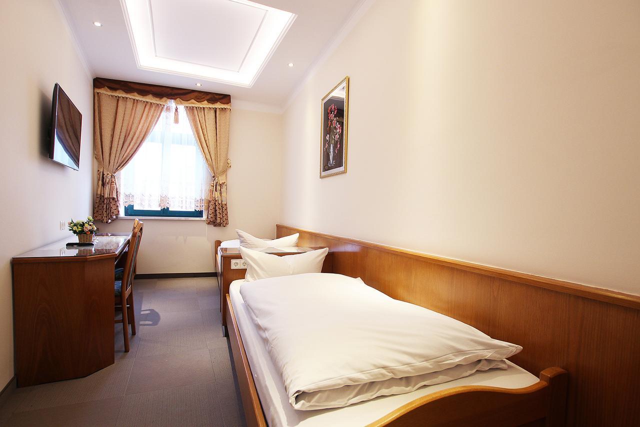 Hotel Europaeischer Hof 艾斯特维达 外观 照片